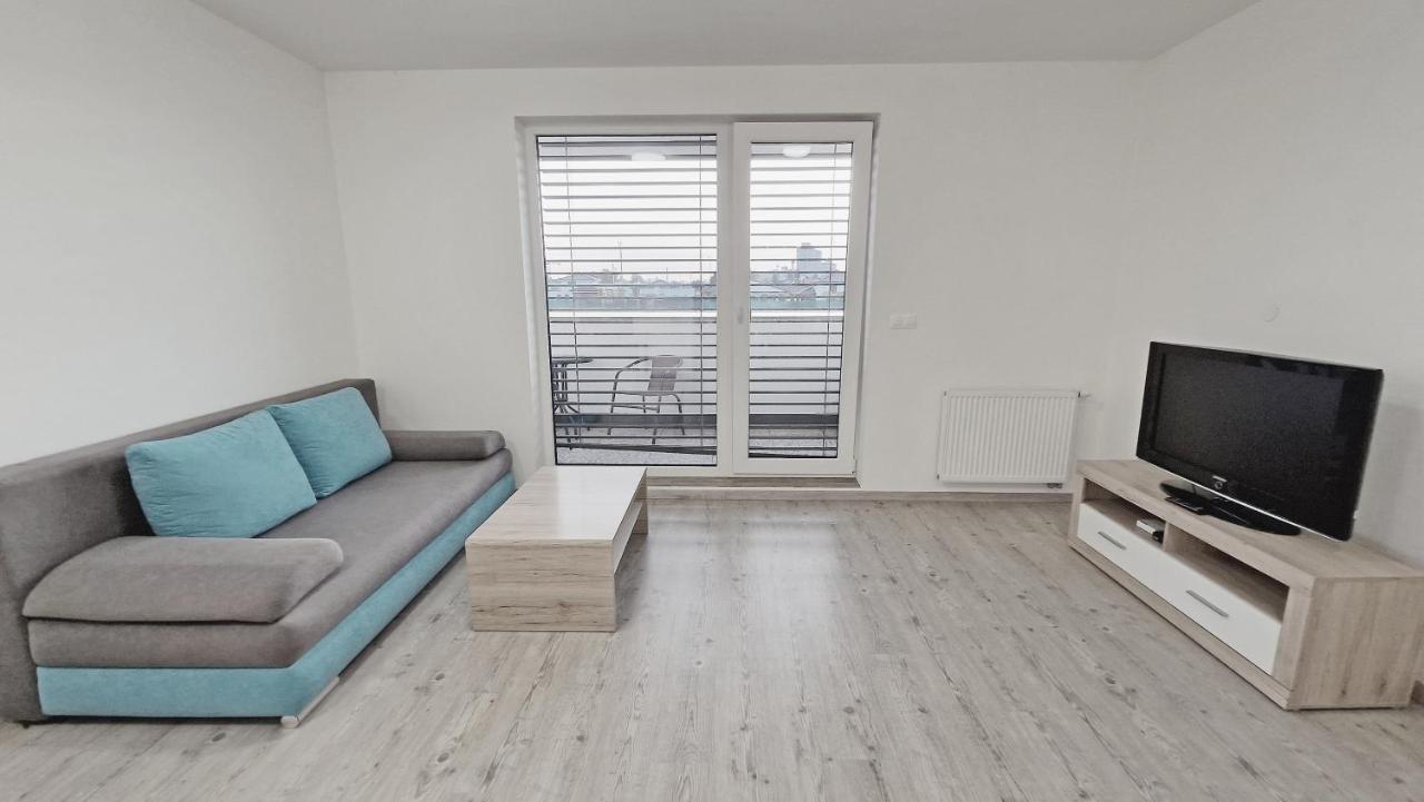 Apartmany Vinohrady เตร็นชีน ภายนอก รูปภาพ