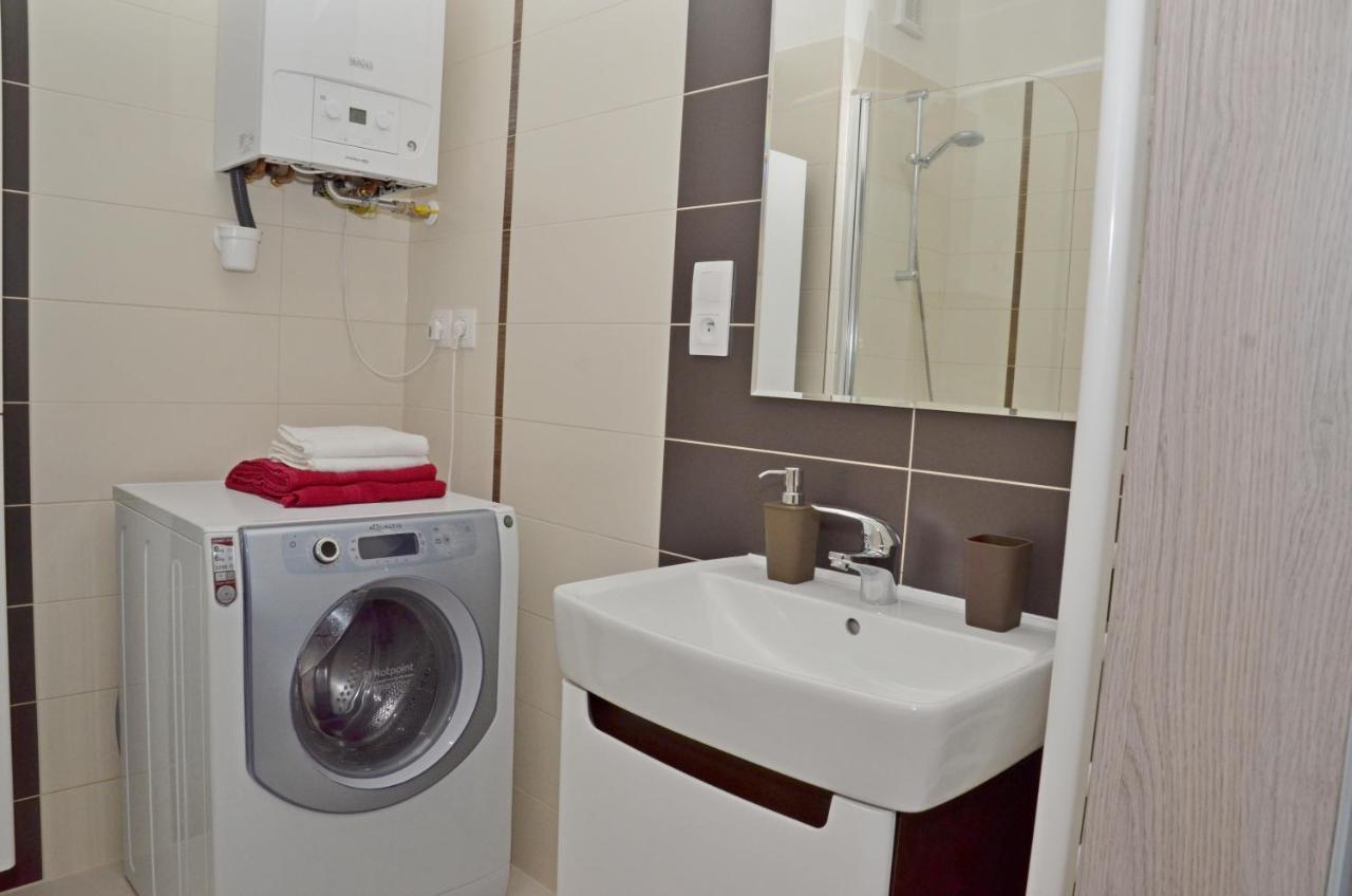 Apartmany Vinohrady เตร็นชีน ภายนอก รูปภาพ